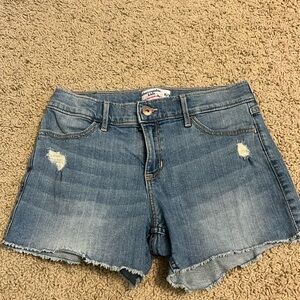 Girl’s Abercrombie Jean shorts. Size 15/16